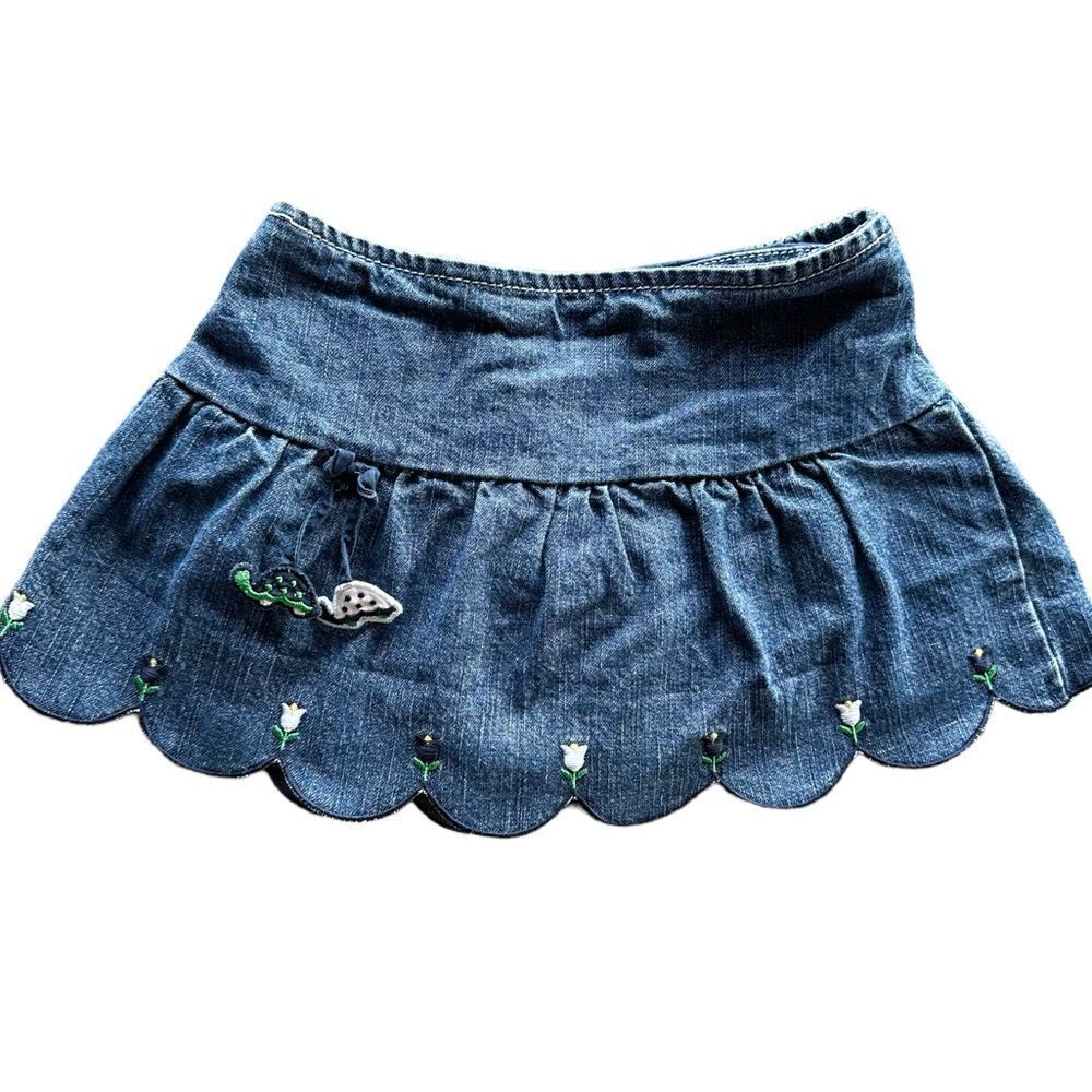 Gymboree 2T  Girls Denim Scallop Hem Embroidered Skort